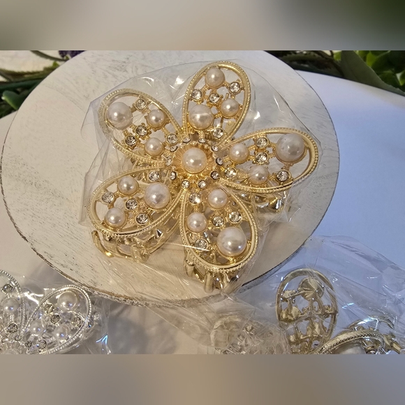 Flower Metal Claw Clips Bundle of 3 * Read Details - Picture 2 of 9